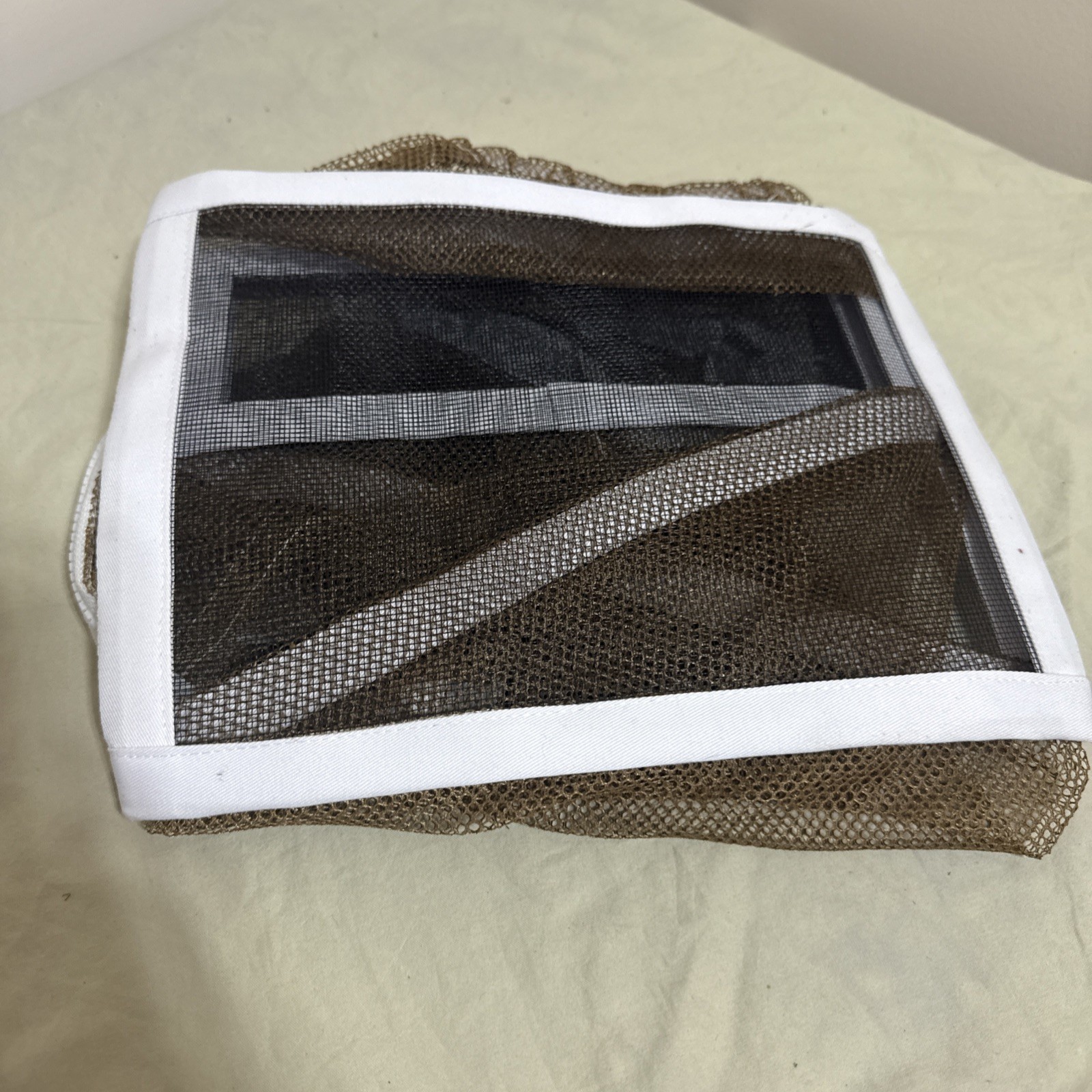 Honey Bee Square Protective Veil Folding For Round Hat! Zipper Bottom! Stained!