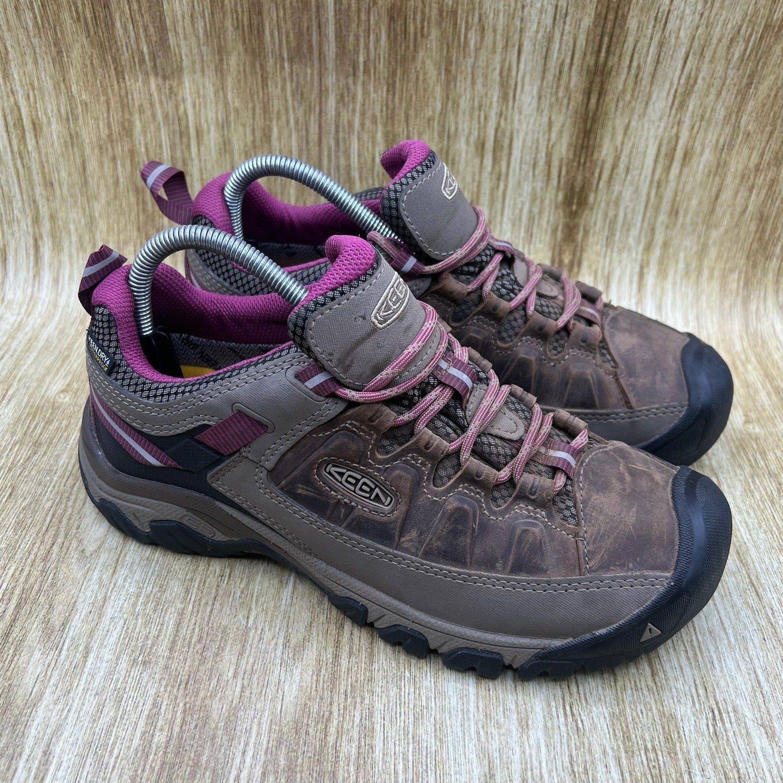 Keen Targhee III Hiking Shoes Women's 9 Brown Purple Waterproof Low Top 1018177