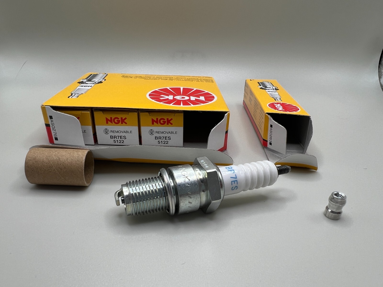 New NGK 4 Pack of BR7ES Spark Plug Plugs with Removable Tip 5122