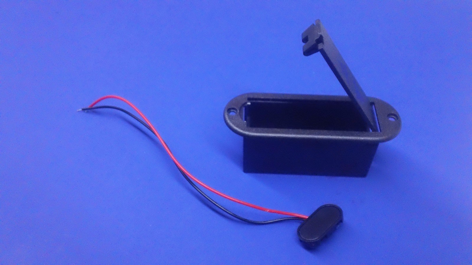 9 volt / 9v BATTERY holder with power cable - Flush Panel Mount Black Plastic