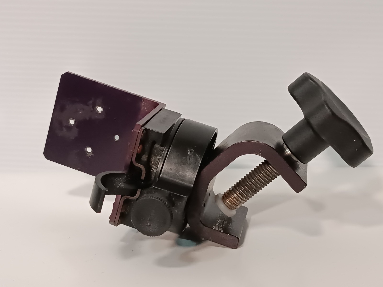 Smiths Medical 22-1050-51 Medfusion Rotating 45/90 Degree Tilt Angle Pole Clamp