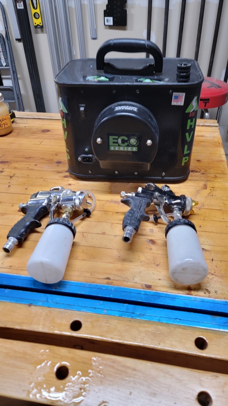 Apollo ECO 5/ E70000 5 stage HVLP Turbine Paint Spray System and E7500 Spray Gun