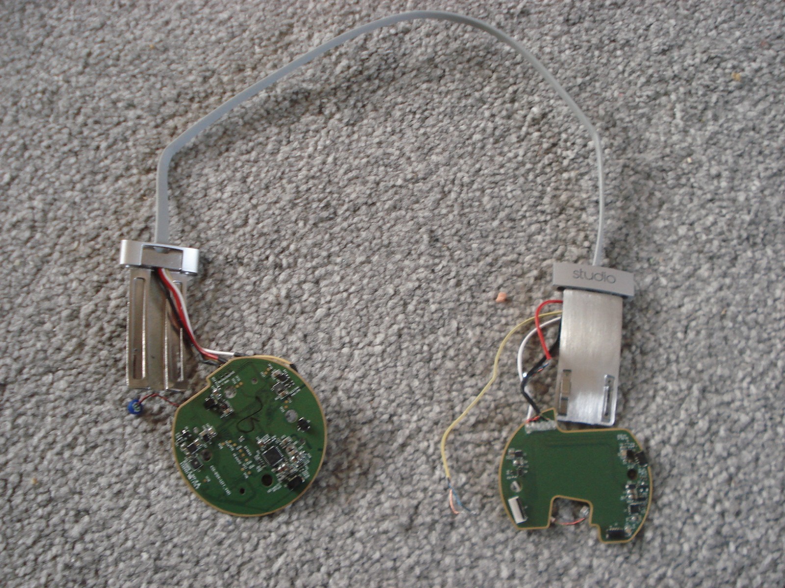 Beats Studio 2 Wired Headphone Part - Power Main Board Hinge Wire Charging Port