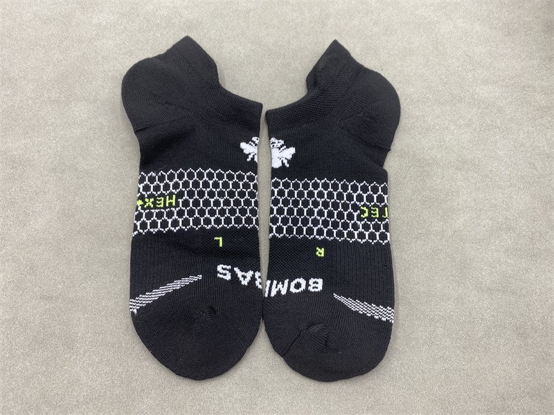 Bombas 3 pairs Performance Honeycomb Solid Women's Black Ankle Sock Size L