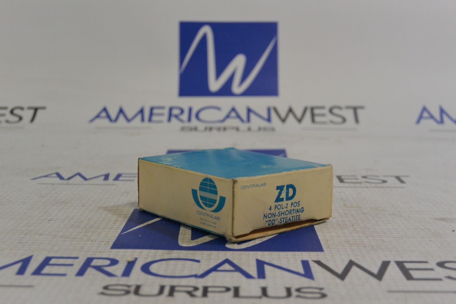 CENTRALAB ZD  4 POL-2 POS Non Shorting DD STEATITE   New in box