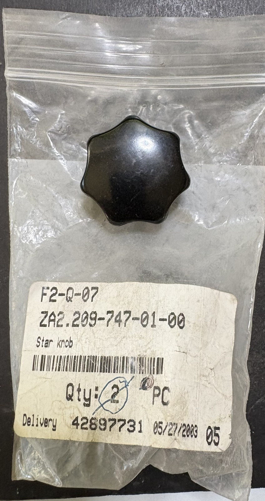 NOS - Heidelberg Star Knob - ZA2.209-747-01-00 - Lot of 2 - STAHL