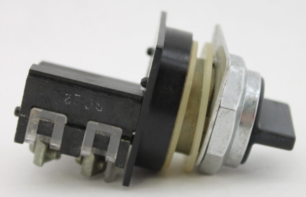 Used GE CR104P Contact Block with Black Selector Switch