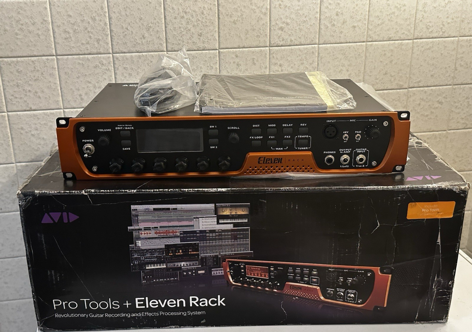 Avid Eleven Rack Multi-FX Guitar Processor & Audio Interface (Almost Mint Cond)