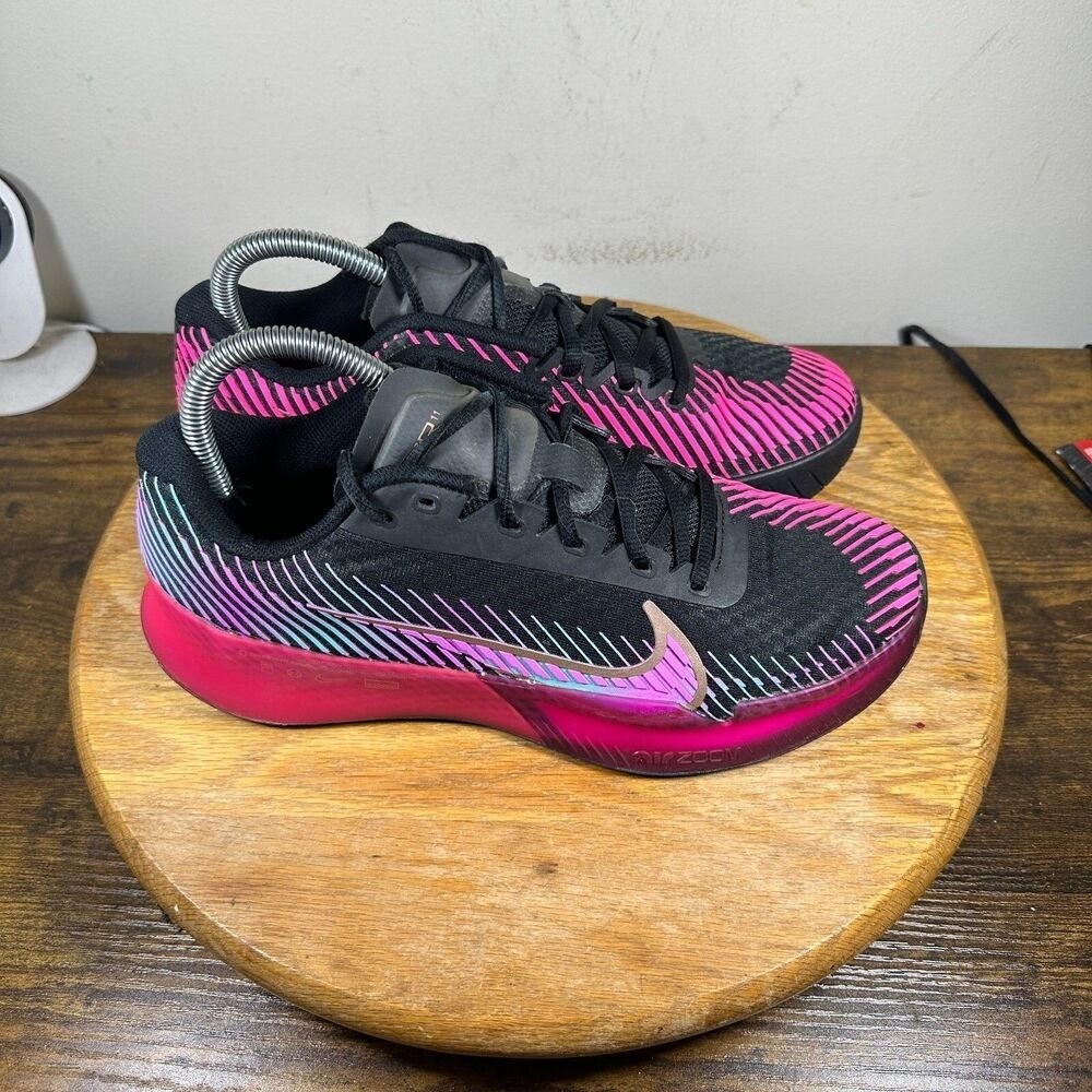 Nike Court Air Zoom Vapor 11 HC Black Berry Women's Size 8 Shoes FD6694-001