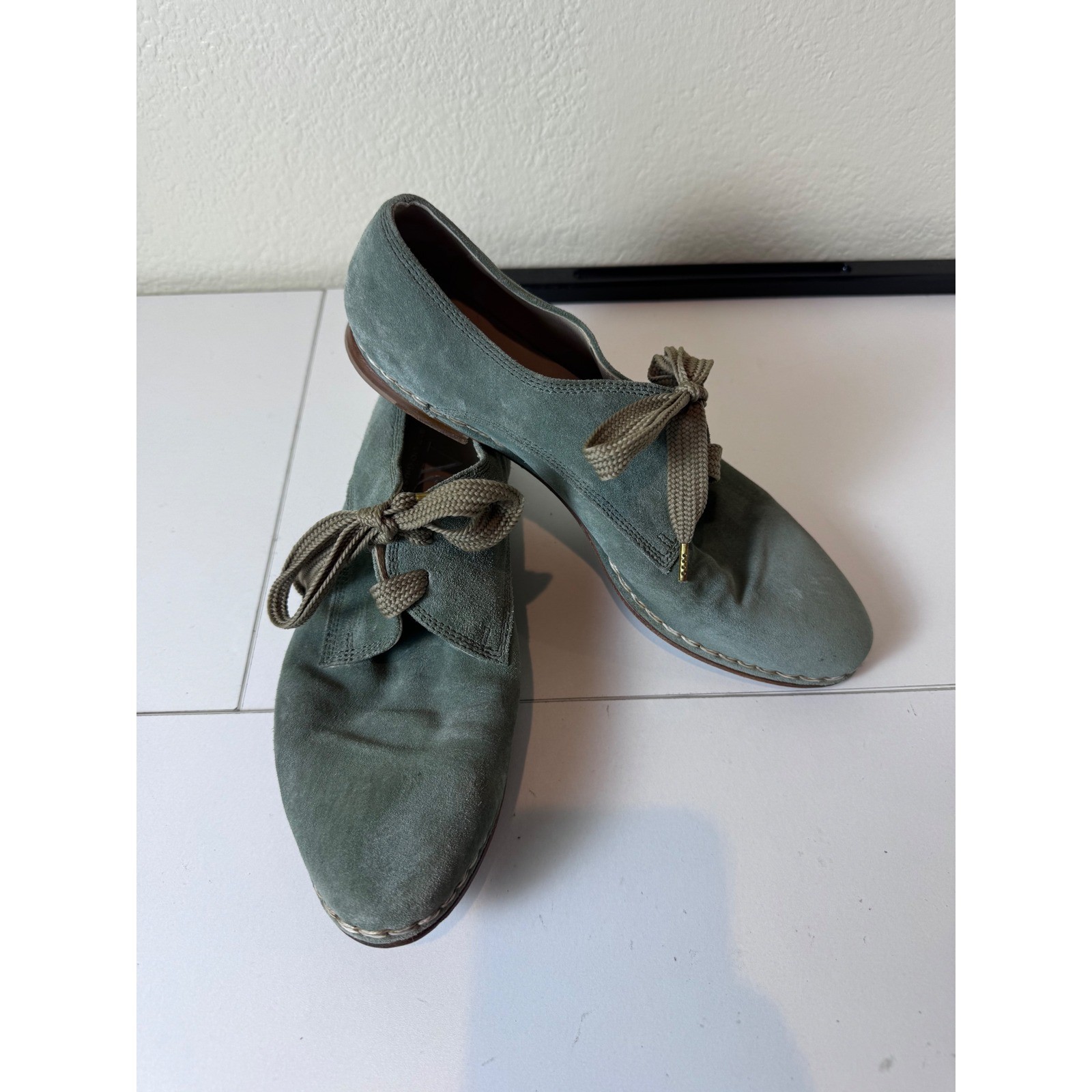 AGL Suede Lace Up Oxfords Womens 40 9.5 Green Minimalist Preppy Dark Academia