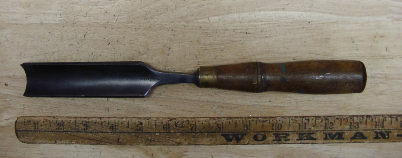 Vntg Buck Bros Cast Steel Tang Gouge Chisel,1-3/16" X 6-9/16" W/5-7/8" Wood Hndl