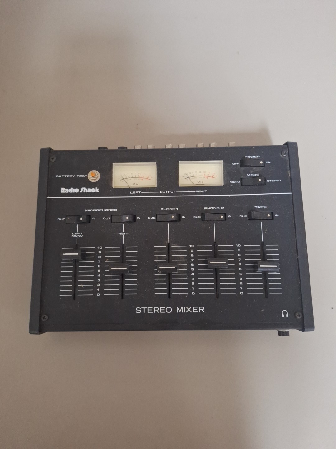 Vintage Realistic Radio Shack 32-1101A Stereo Mixer Analog/No Power Cord