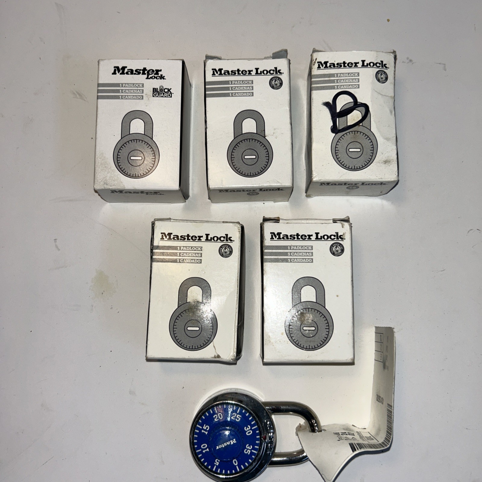 Lot of 5 NEW Master Lock Combination Locks Blue   & Red