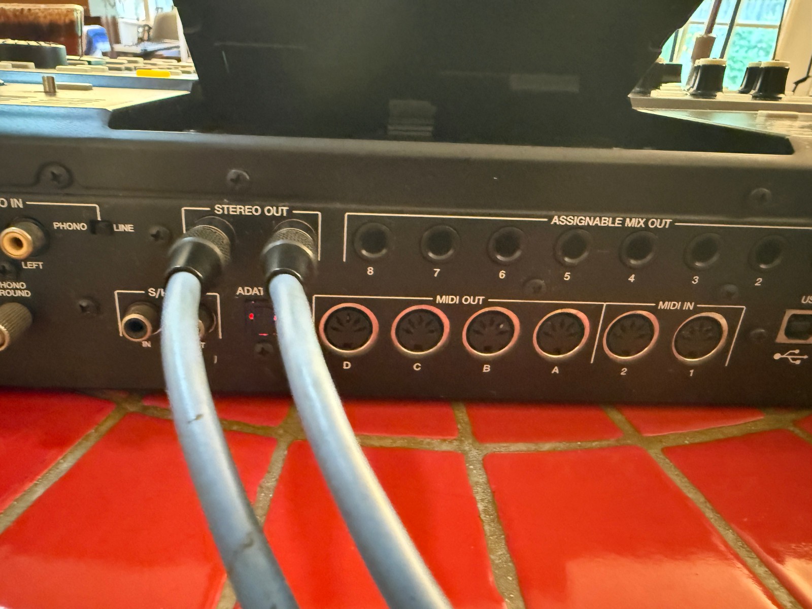 Akai MPC5000 - W/ DVD-CD Drive Excellent Condition!