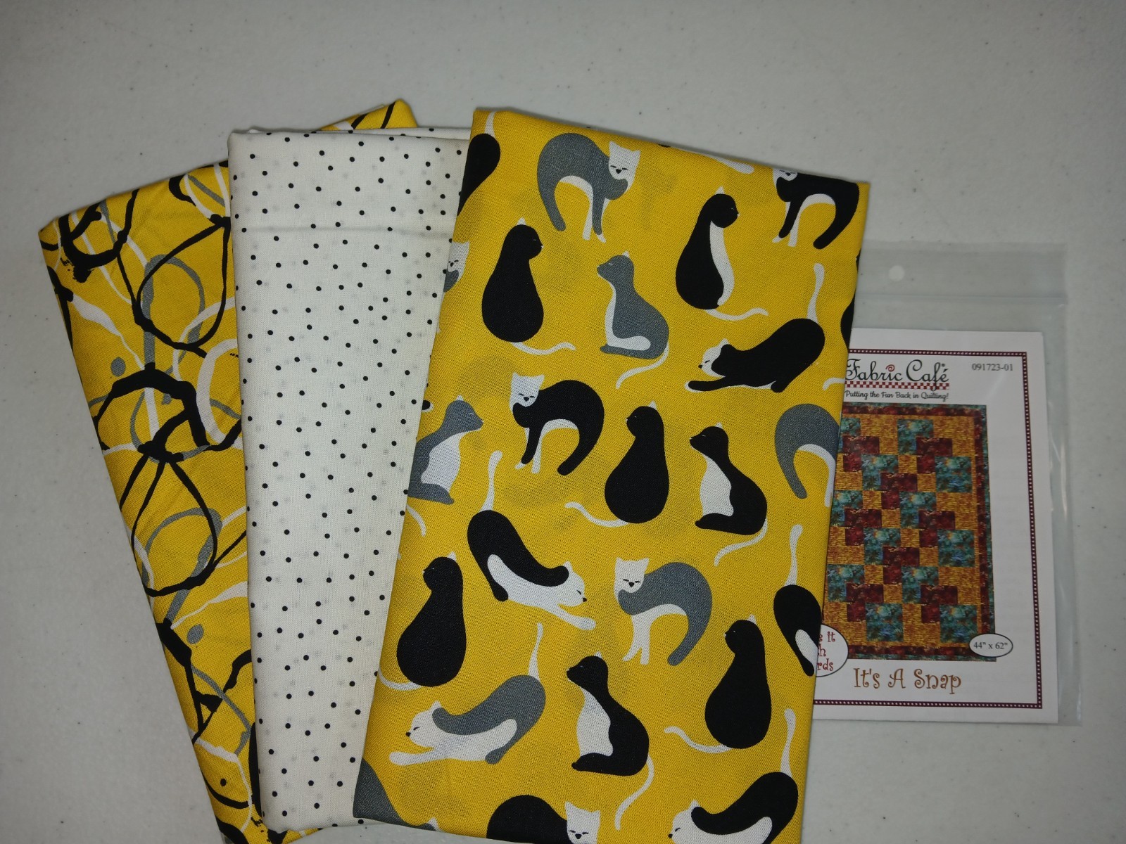 Bundle 3 yard, Fabric Cafe pattern, Quilt Kit, Coordinated focus, lgt,drk