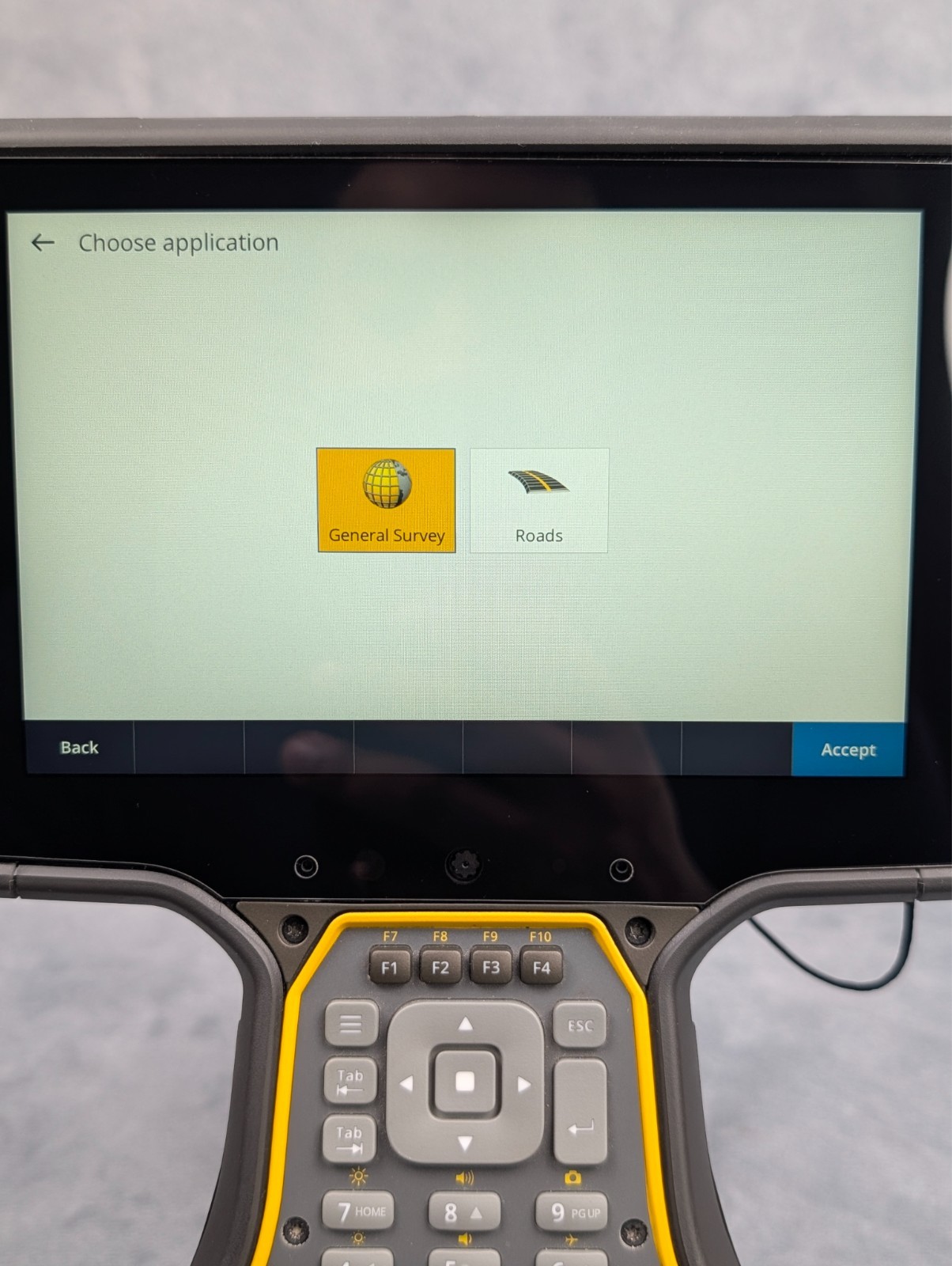 Trimble TSC7 Survey Controller | Access 2025.11 | General Survey + Roads Charger