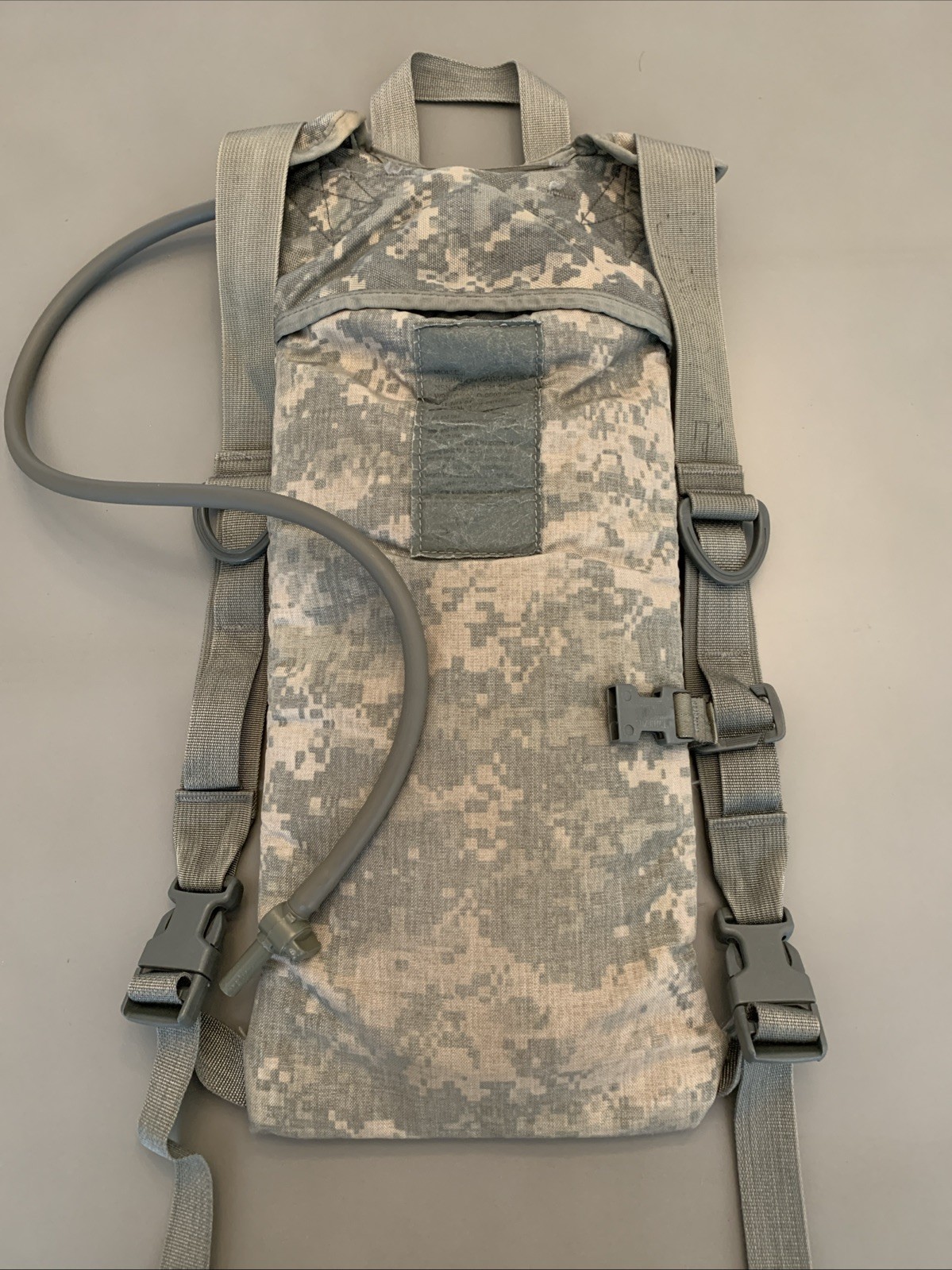 US Army Molle Hydration System Carrier w/ Camelback Hydromax Bladder