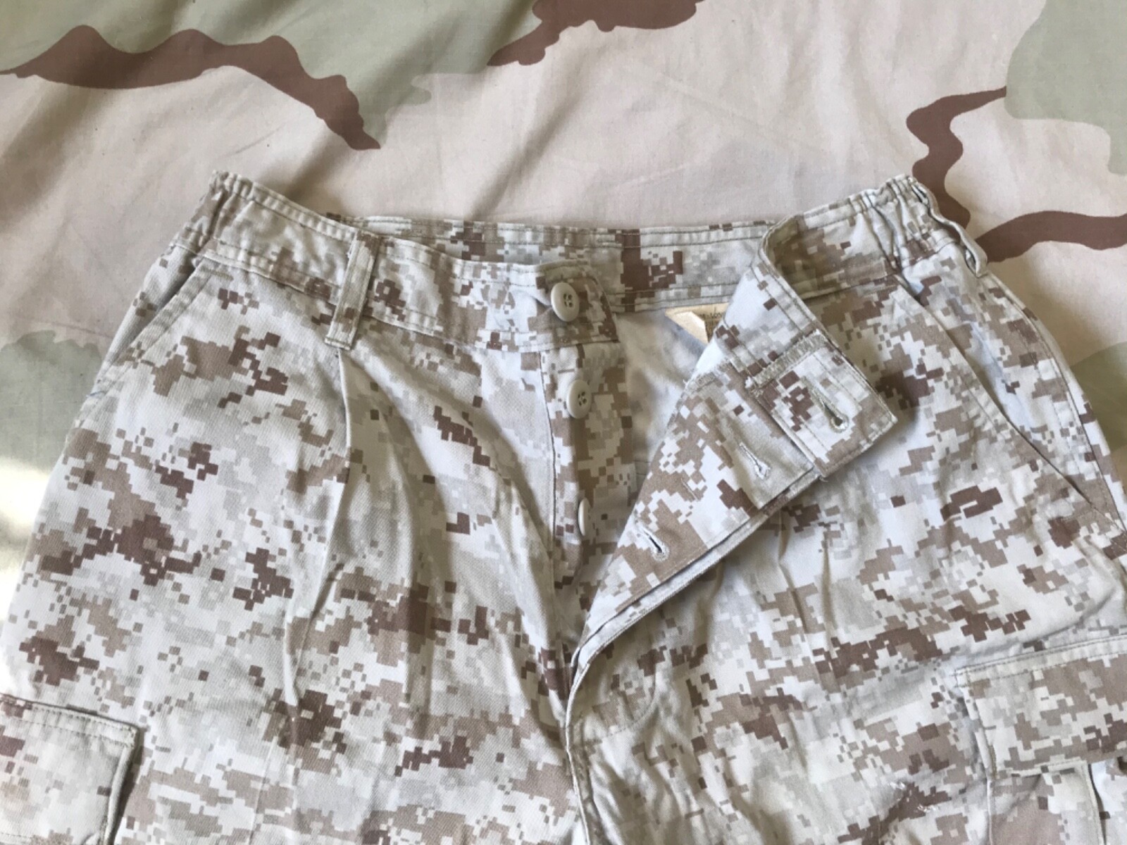 US MARINES TROUSERS MARPAT DESERT CAMO MCCUU PANTS Medium R