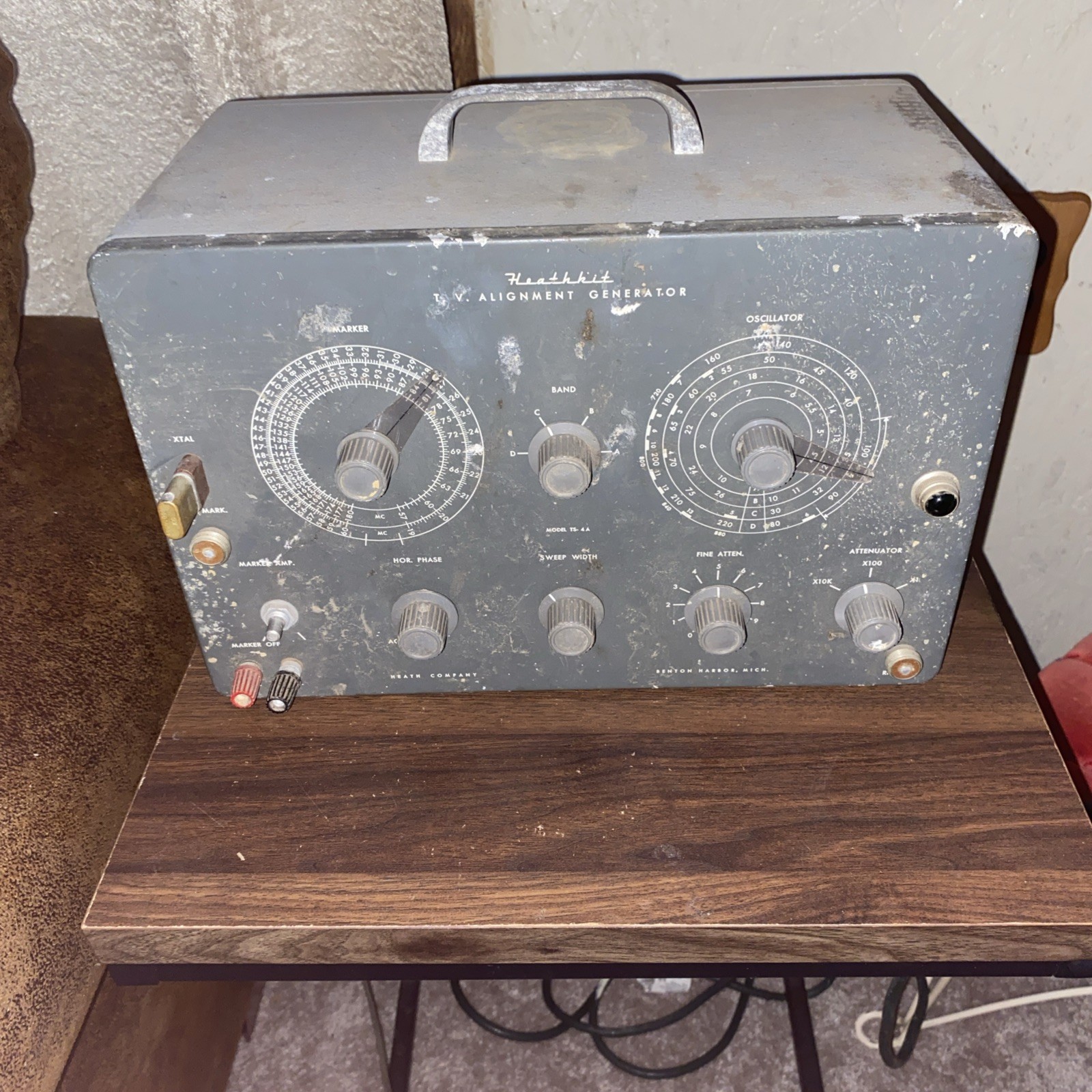 Heathkit TV Alignment Generator