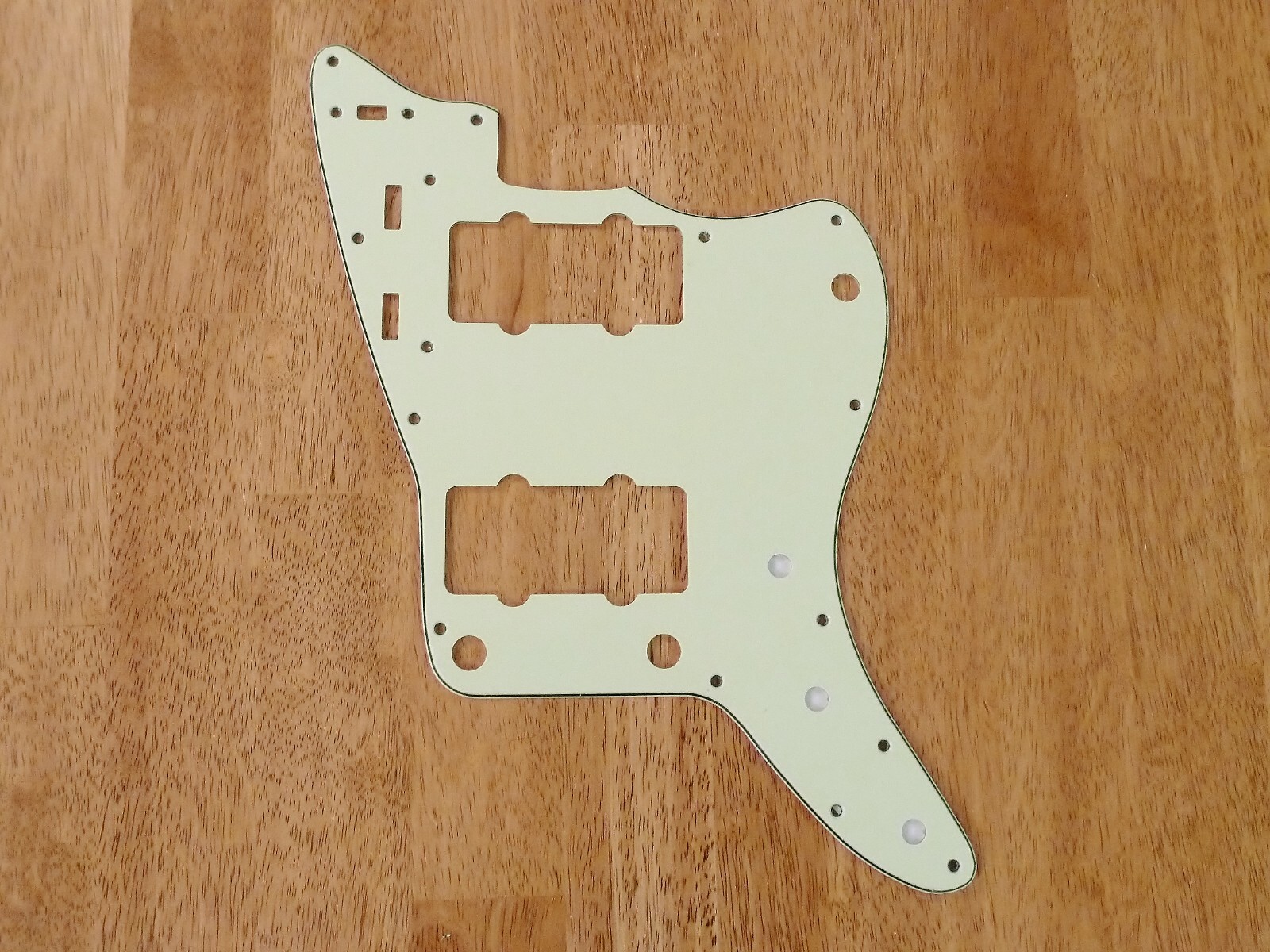 PICKGUARD VINTAGE MINT GREEN 3 PLY FOR FENDER JAZZMASTER