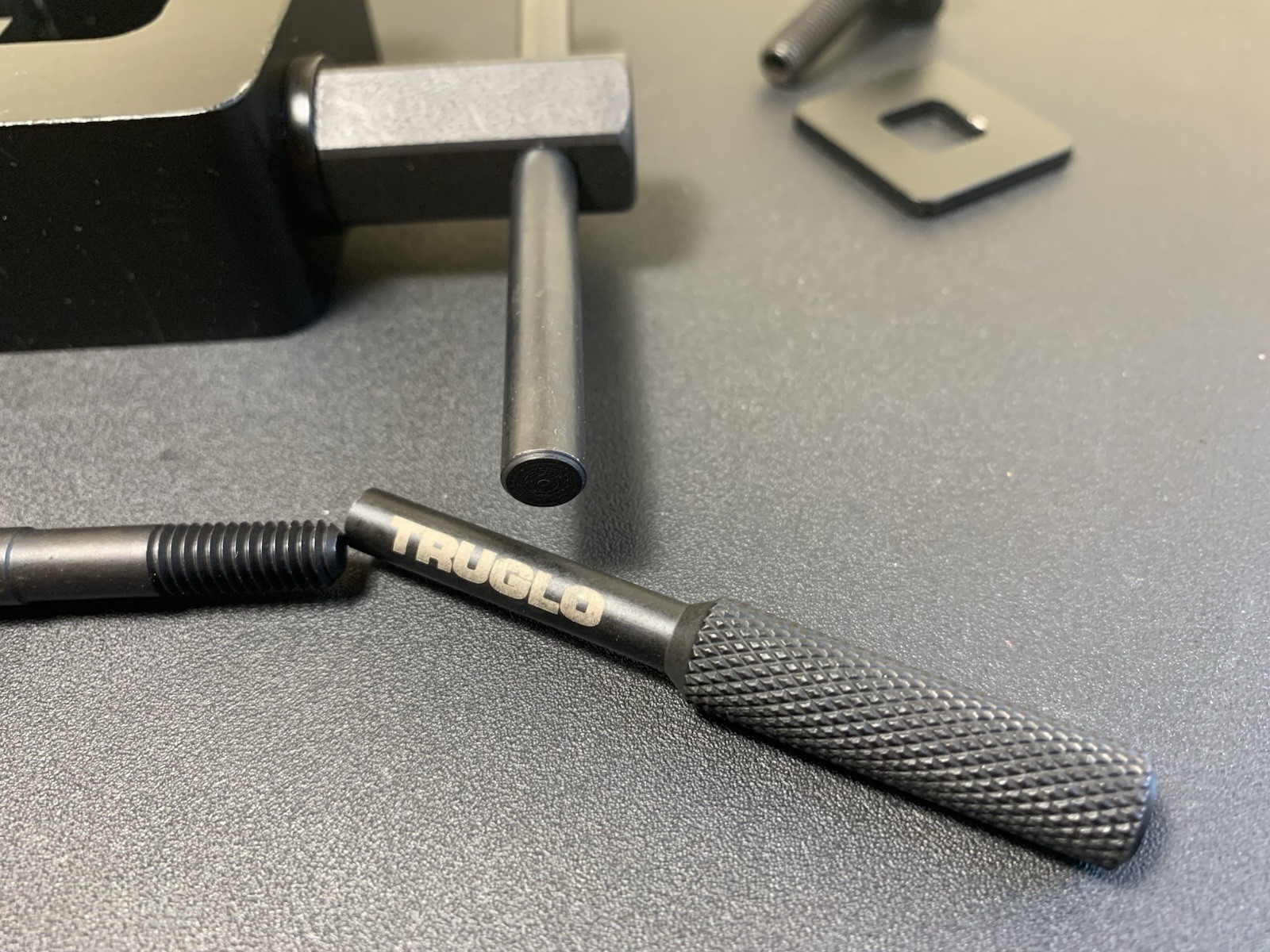 Truglo Sight Removal Tool (Fromt & Back)