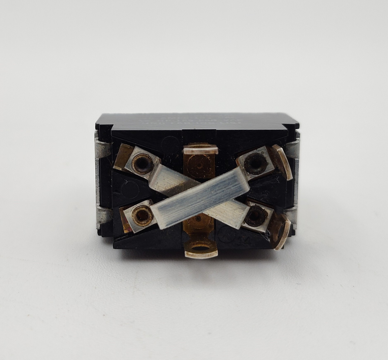 Carling 15A Reverse Polarity Toggle Switch ON/OFF/MOMENTARY. NOS