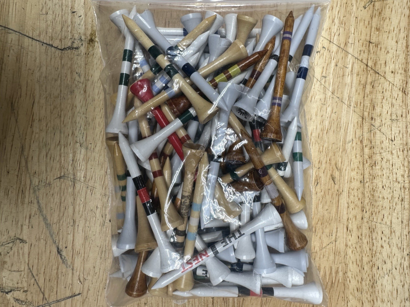 Golf Tees 200 Pack Plastic & Wood Random Assorted 200 Golf Tees 2 3/4 3 1/4