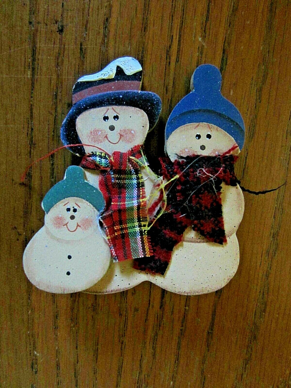 NWOT-Wooden Snowman Family Pin Brooch