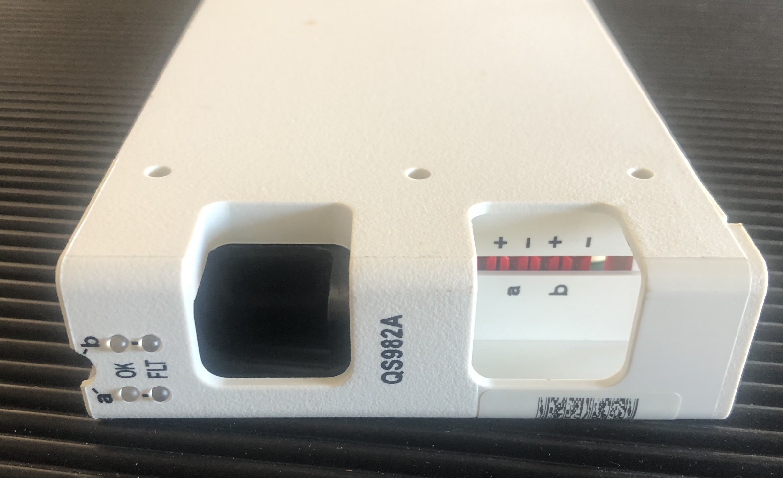 LINEAGE POWER QS982A - POWER SUPPLY