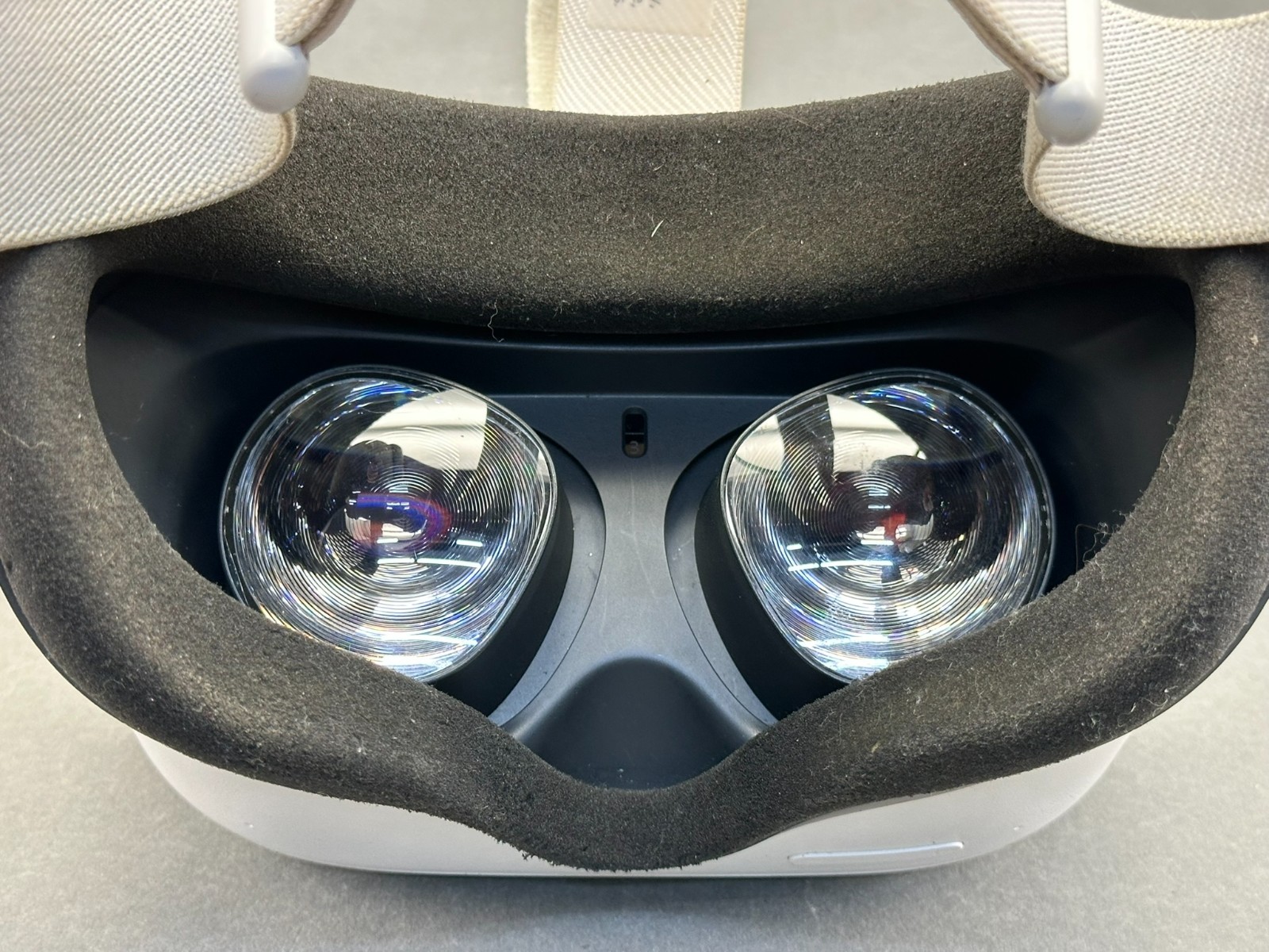 Oculus Quest 2 128GB VR HEADSET + Controllers