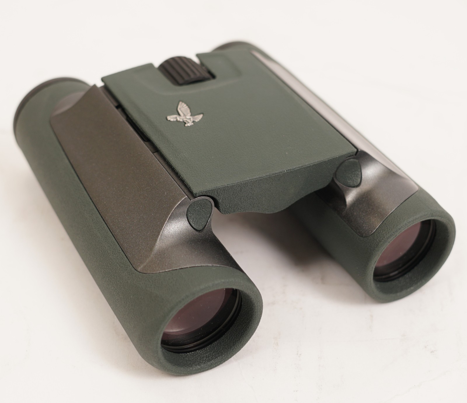 Swarovski 8x25 CL Pocket Binoculars (Green, Wild Nature Field Bag)