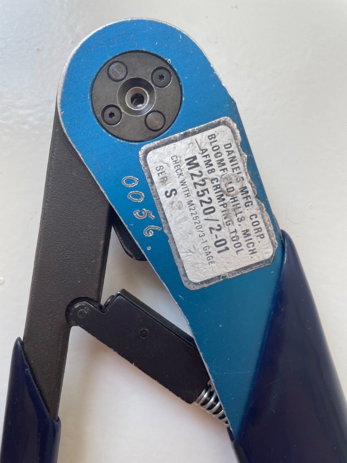 DMC AFM8 Indent Crimp Tool - Blue M22520/2-01