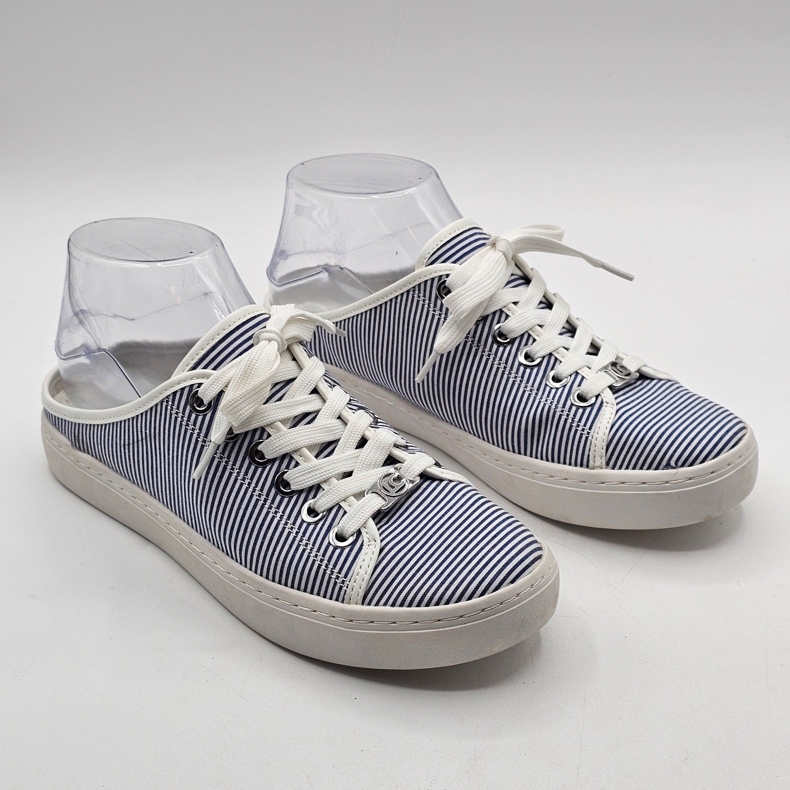 Liz Claiborne Shoes Womens 6.5 Wayna Slip-On Sneaker Preppy Coastal Minimalist