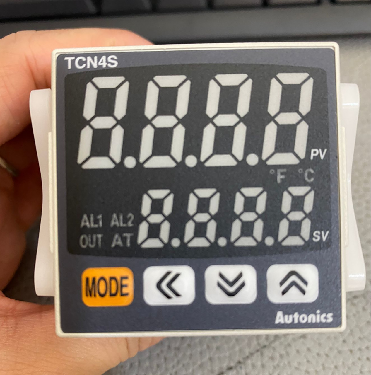 1pc new in box AUTONICS TCN4S-24R Dual Display PID Temperature Controller