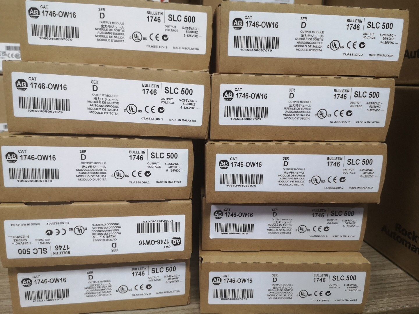 New Allen-Bradley 1746-OW16 SLC 500 Ser D PLC Output Module