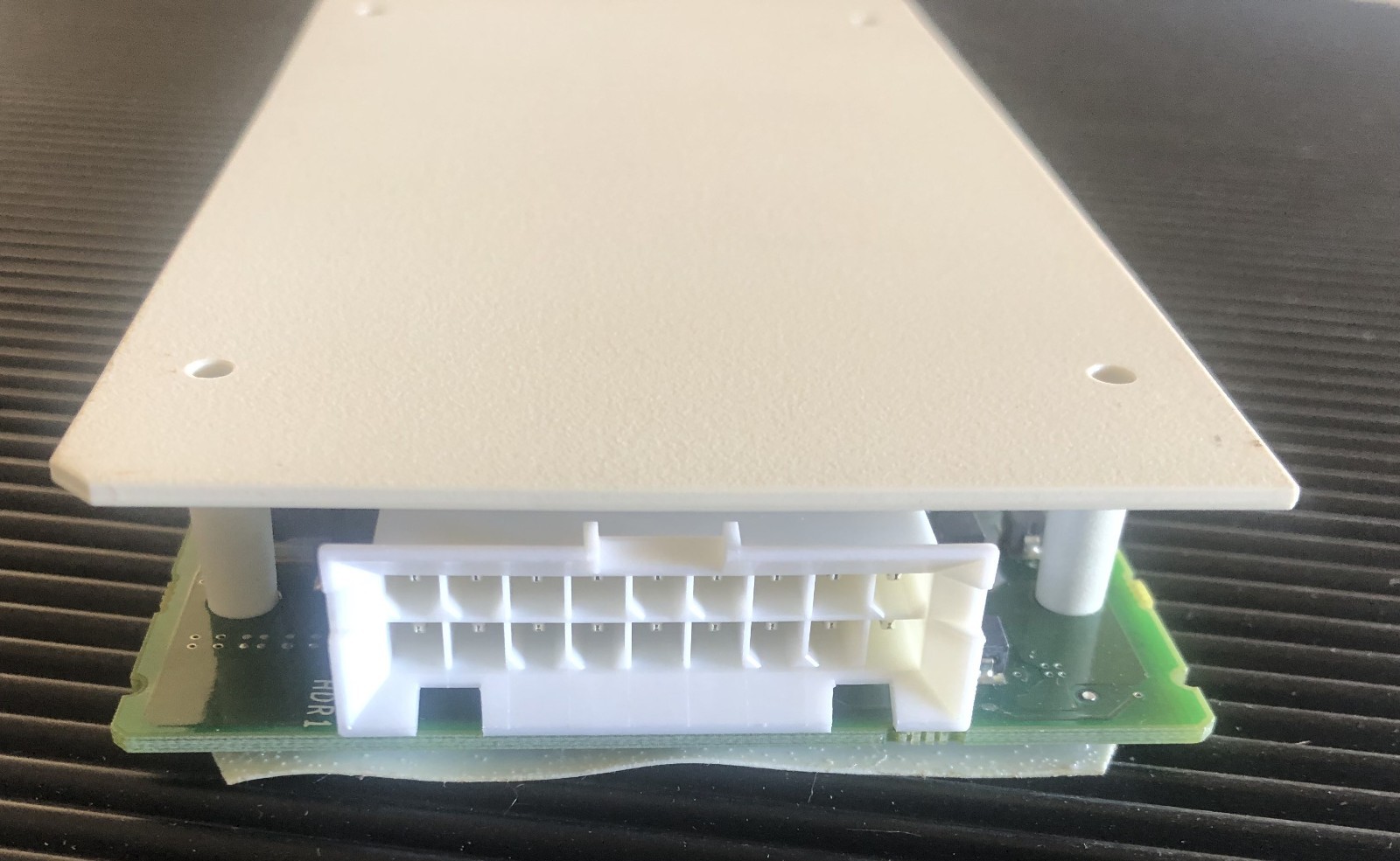 LINEAGE POWER QS982A - POWER SUPPLY