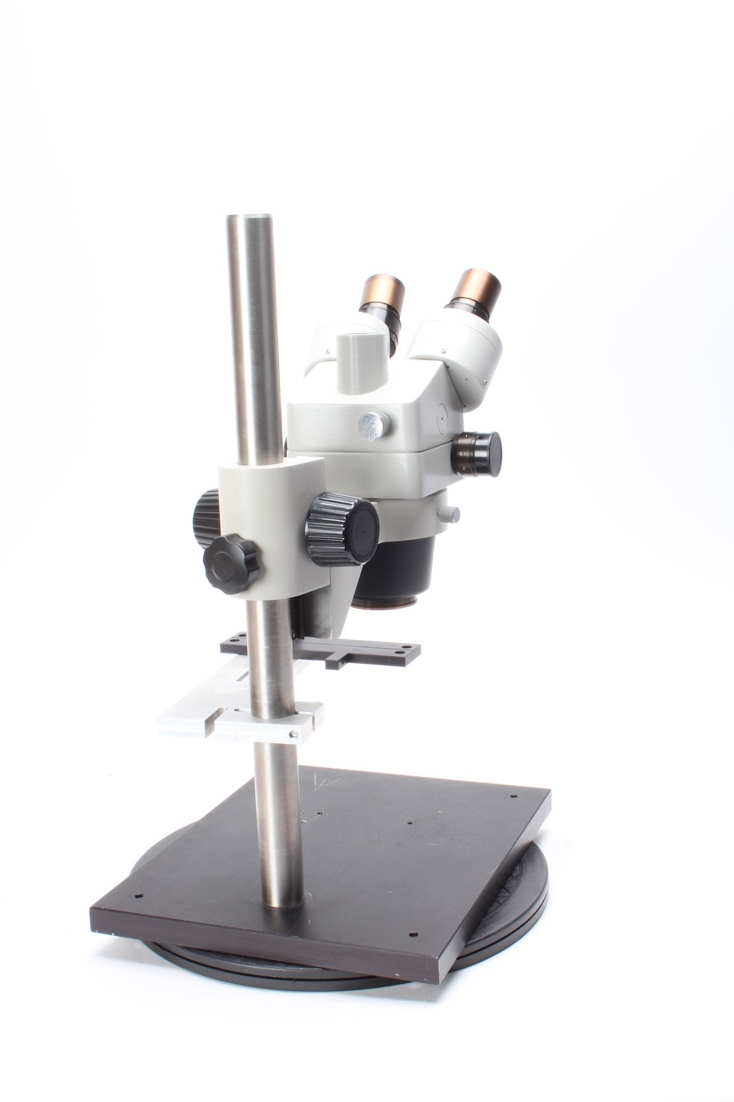 Luxo Binocular Microscope With Stand and 2x WF10X Eye Pieces