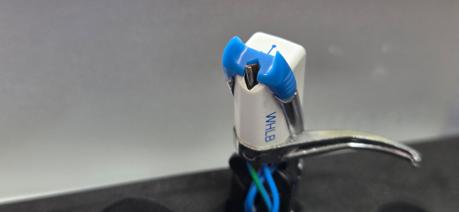 2 Shure White Label Cartridges w/ 2 Shure Styli + 2 Jico Styi