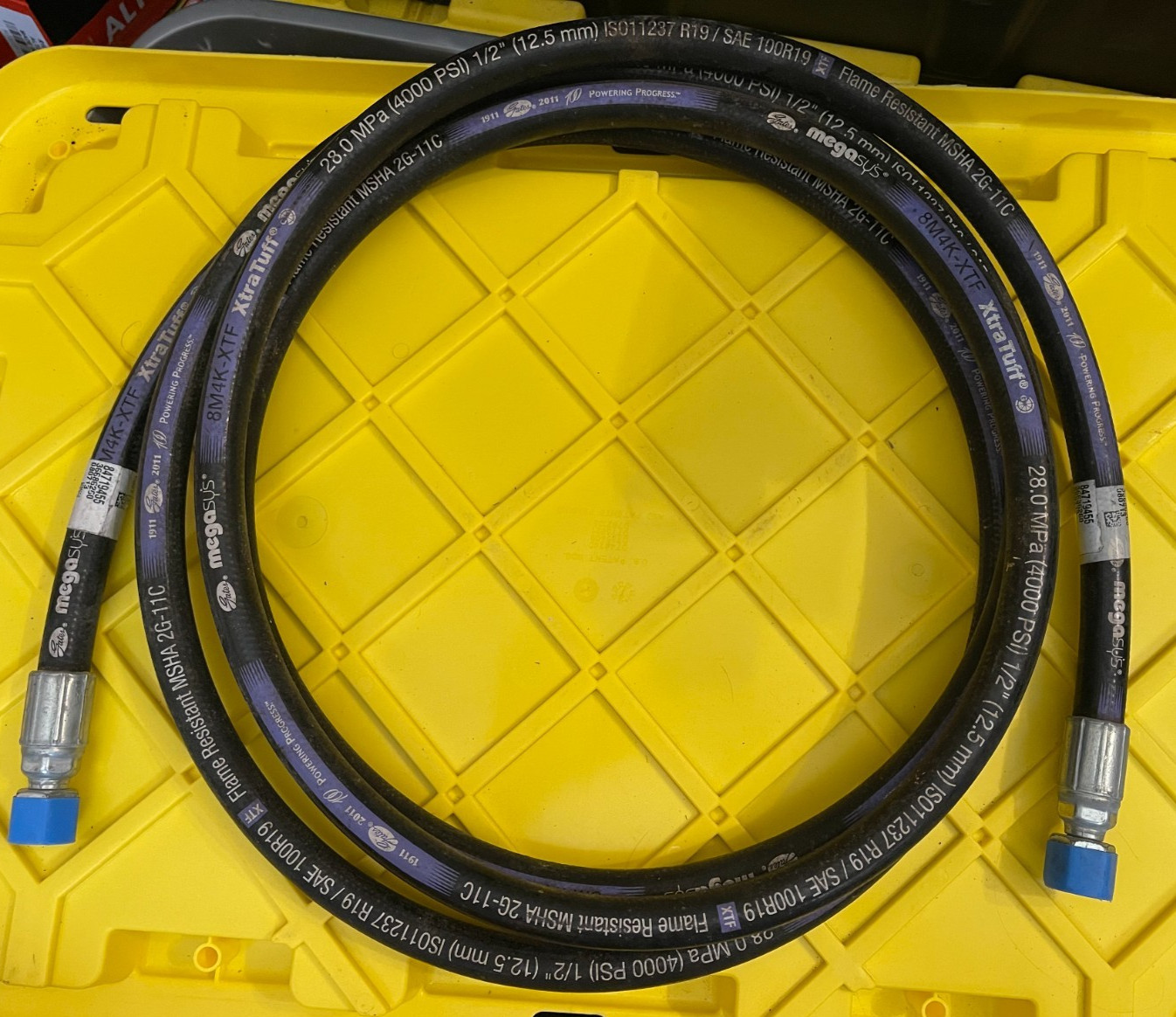 OEM JLG GENUINE REPLACEMENT PARTS HOSE PART # 84719455 BRAND NEW