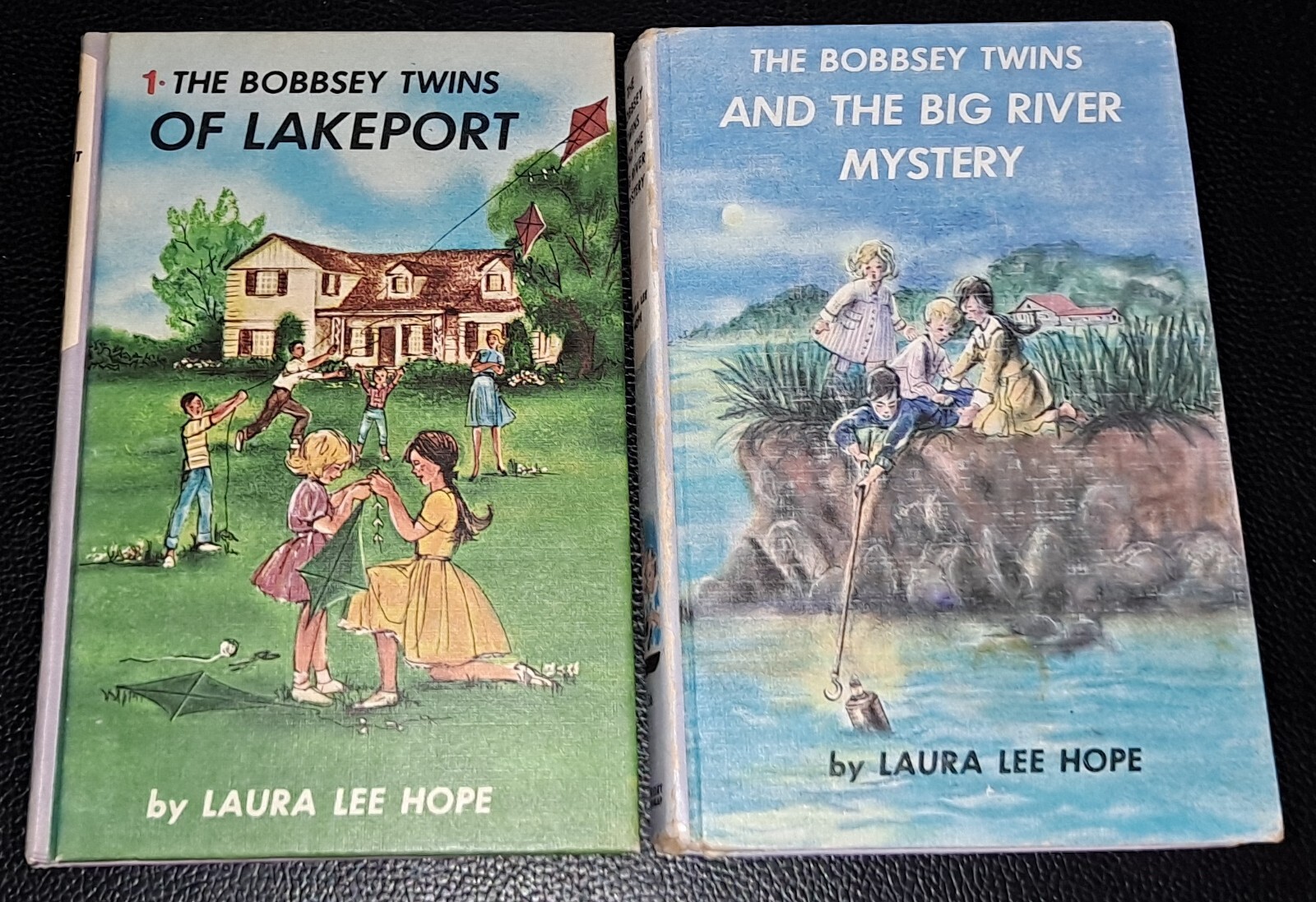 LOT OF 17 VINTAGE BOBBSEY TWINS LAVENDER-SPINED PICTURE COVERS