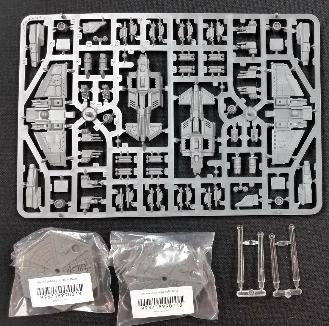Aeronautica Imperialis Navy Thunderbolt 2 Fighters arhammer 40K