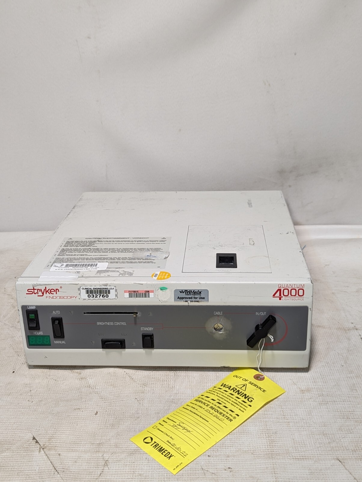 Stryker 220-170-000 Quantum 4000 endoscopy light source