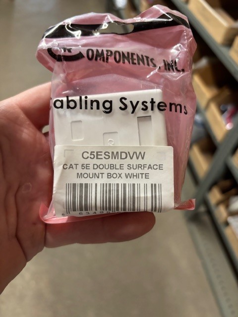 C5ESMDVW SR COMPONENTS SURFACE MOUNT BOX