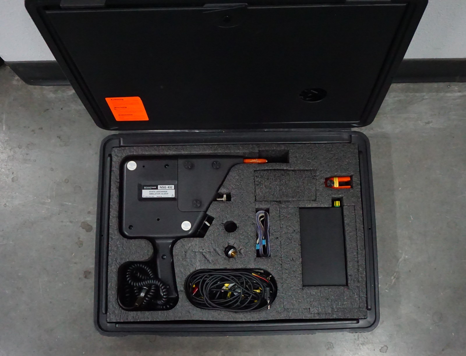Schaffner NSG 432 Static Discharge Simulator ESD Gun EMC Test Kit in Case