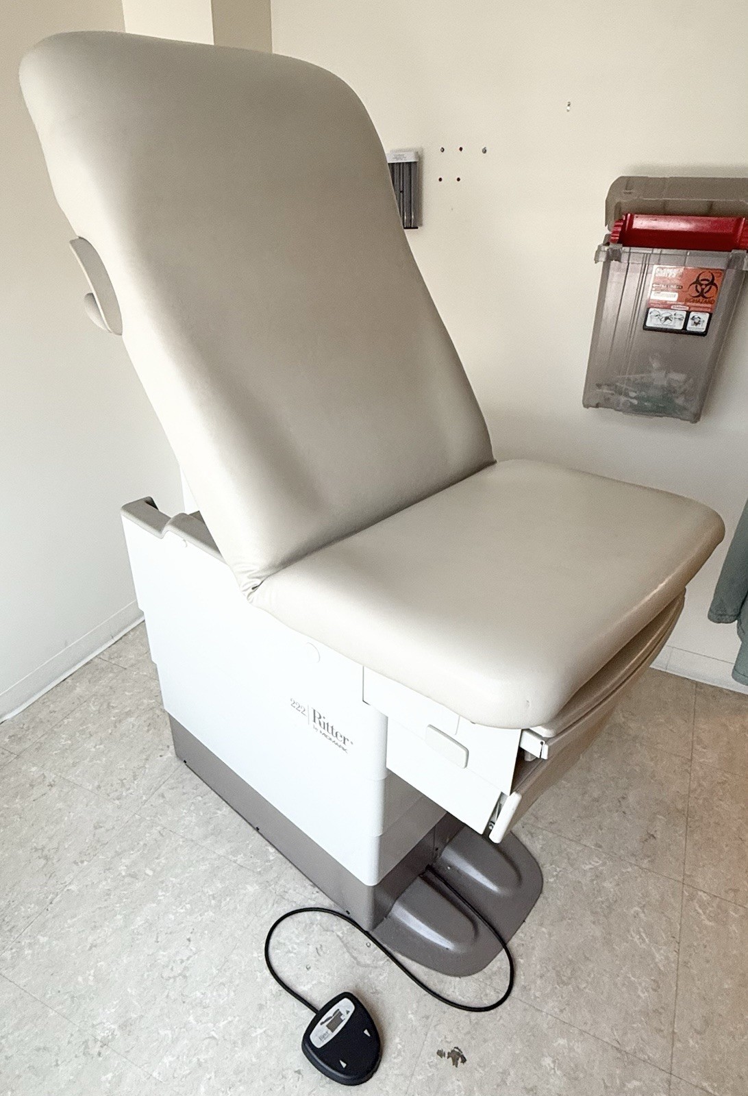 Midmark Ritter 222-016 Hi-Low Exam Chair