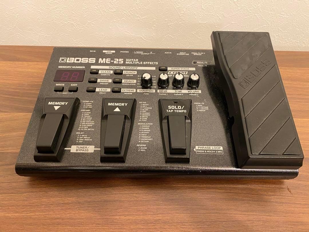 BOSS ME-25 Guitar Multiple Effects Multi Effect Pedal Tested Working Japan Used