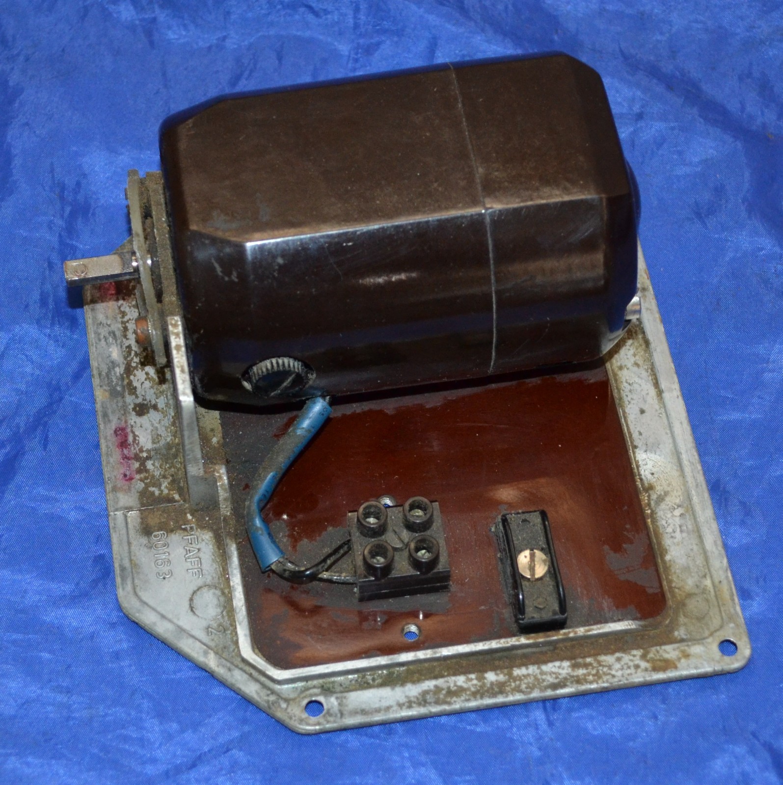 MOTOR  ELTE 110V, 5500 RPM 60/30W PFAFF 360 SEWING MACHINE TESTED USED ORIGINAL