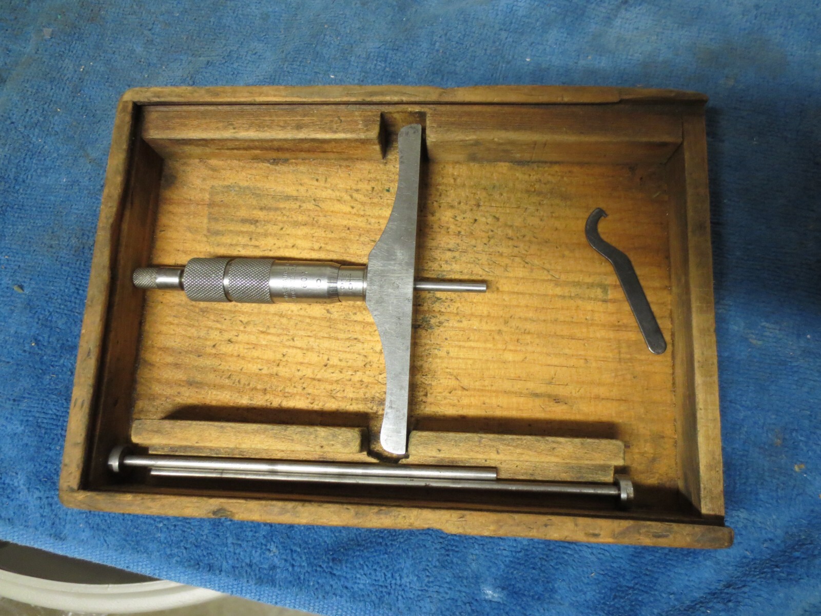 Vintage Brown & Sharpe No. 607 Depth Micrometer w/(3) Rods, Wrench & Wood Box