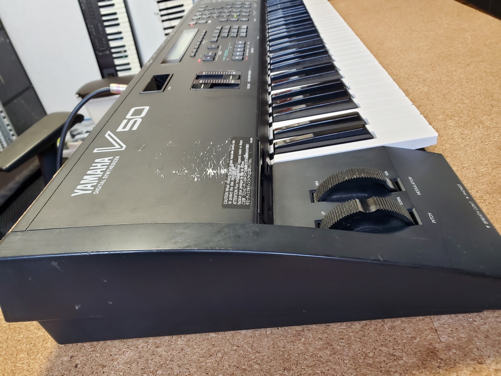 Yamaha V50 Digital Synthesizer New Battery & Button Initialized Good Condition