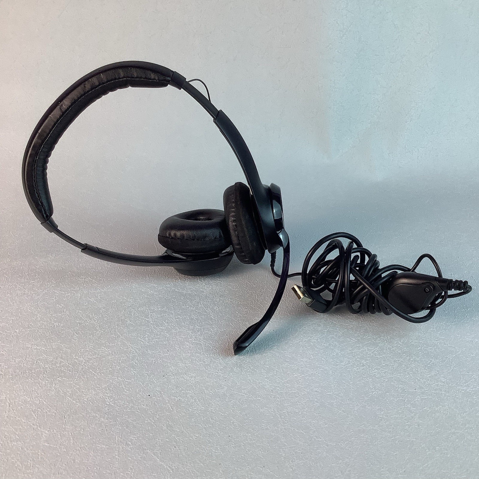LOGITECH H390 USB Wired Headset With Volume Control & Microphone*NO BOX*